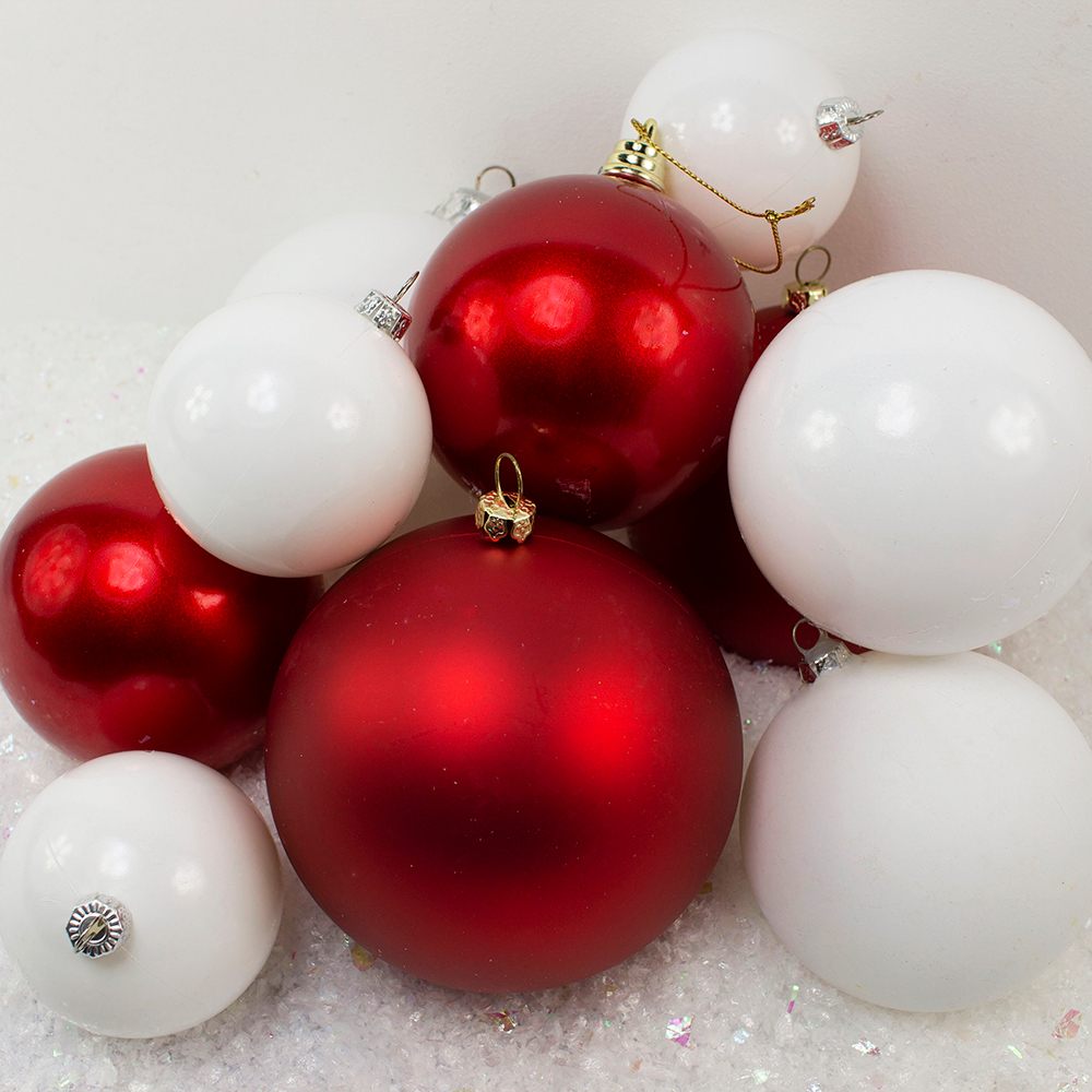 Theme machine 6pk Christmas baubles red and cream